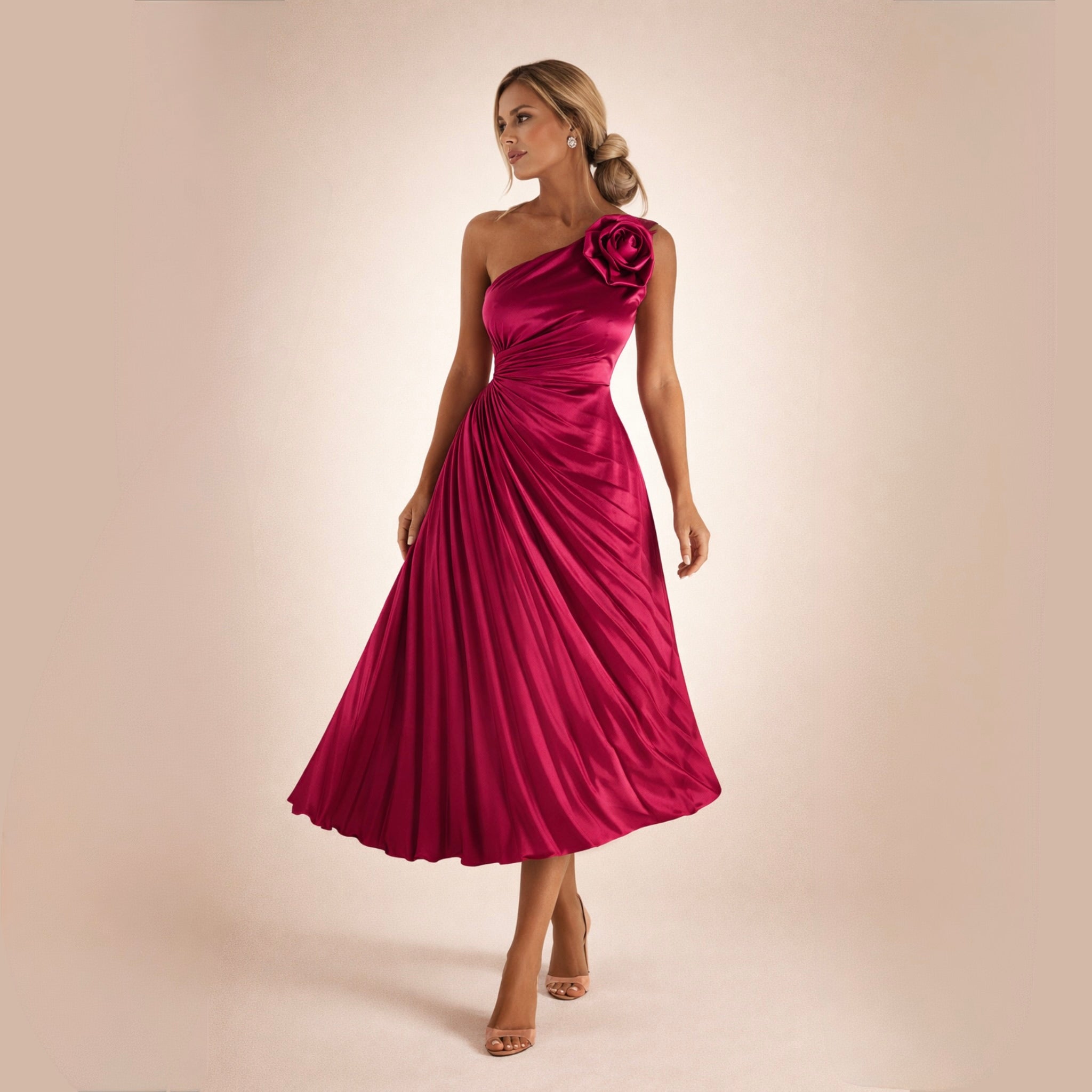 Mandy | Elegancka plisowana sukienka na jedno ramię